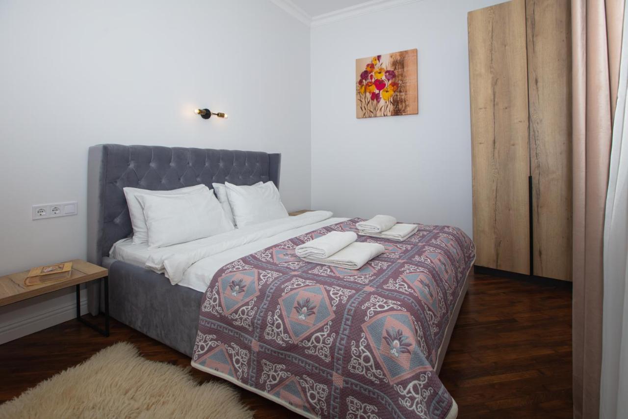 Friends House- Сучасні Апартаменти В Центрі Львова Eksteriør bilde